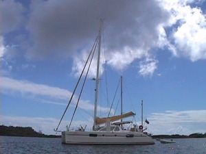 Katamaran vor Anker